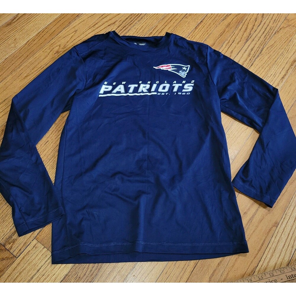 M NFL Team Apparel New England Patriots graphic stretch T-Shirt long sleeves